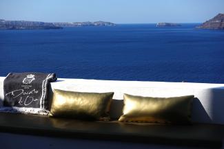 Junior Suite with Outdoor Hot Tub-Kimolos