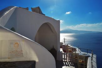 Superior Suite with Outdoor Plunge Pool and Caldera View 