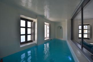 Deluxe Suite with Indoor Plunge Pool and Caldera View
