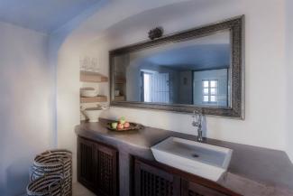 Deluxe Suite with Indoor Plunge Pool and Caldera View