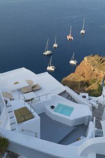 Superior Suite with Hot Tub and Caldera View