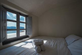 Superior Suite with Outdoor Plunge Pool and Caldera View 