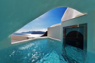 Superior Suite with Outdoor Plunge Pool and Caldera View 