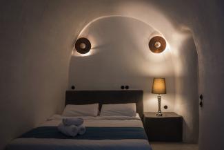 Double Room with Sharing Plunge Pool and Partial Caldera View