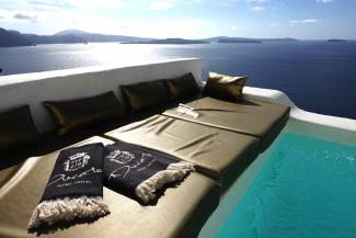Grand Suite with Plunge Pool and Caldera View