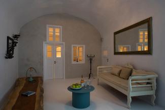 Honeymoon Suite with Hot Tub and Caldera View