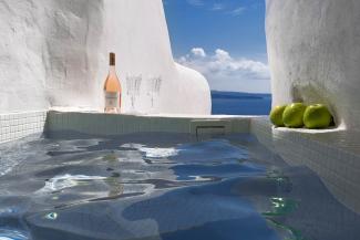 Honeymoon Suite with Hot Tub and Caldera View